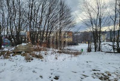 Teren de 2022 mp, în Central