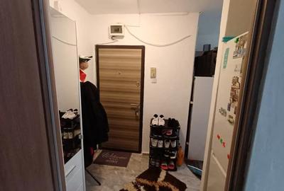 Apartament cu 2 camere semidecomandat în Govândari