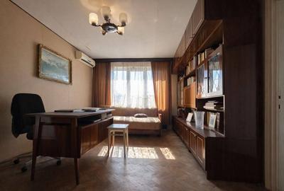 Apartament cu 3 camere semidecomandat în Central - 4