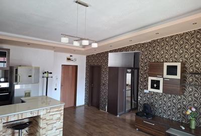 Apartament cu 3 camere nedecomandat în UTA - 8