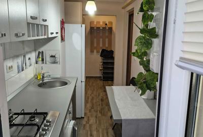 Apartament cu 2 camere decomandat în Micro 19 - 6