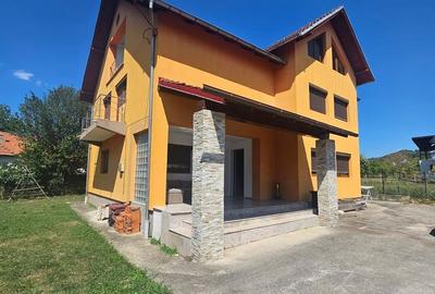 Casă cu 4 camere cu Teren 250 Mp în Valea Iașului - 11