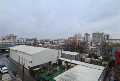 Casă cu 7 camere cu Teren 300 Mp în Mihai Bravu - 6