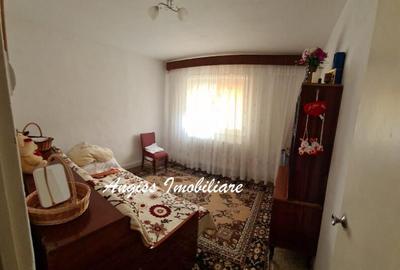 Apartament 3 camere cartier C5 etajul 4 - 3