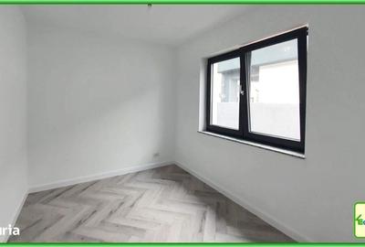 Casă cu 4 camere decomandat în Strejnicu - 2