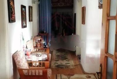 Casă cu 4 camere în Central - 1