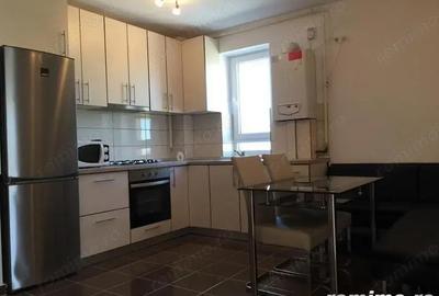 Garsonieră decomandată în Girocului