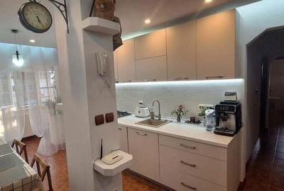 Apartament 3 camere cu o super pozitie in zona Soarelui - 2