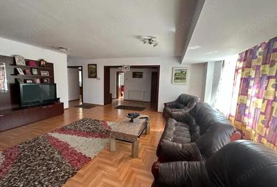 Vanzare proprietate impunatoare, strada Bujorului - cartier Primaverii - 3