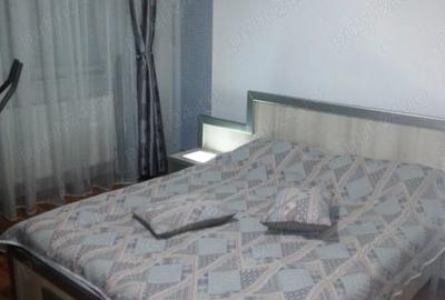 Apartament cu 3 camere semidecomandat, mobilat în Gorjului