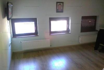 Casă cu 4 camere cu Canalizare în Apollo - 20