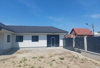 Casa 3 camere.suprafata utila 100mp, teren 2100mp ,spre vanzare in Sacel - 2