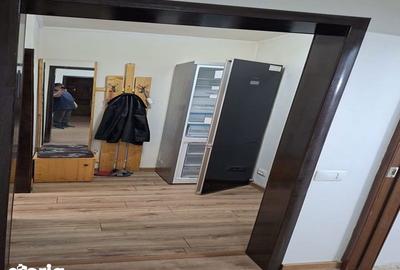 Apartament cu 2 camere decomandat în Polonă - 3