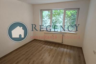 Apartament cu 3 camere semidecomandat în Constructorilor - 2