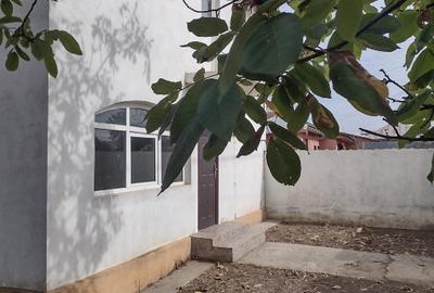 Proprietar vând in centru com. BUTURUGENI Ilfov casa P+E cu teren 504 mp în rate - 2