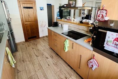 Apartament cu 3 camere decomandat în Central - 8