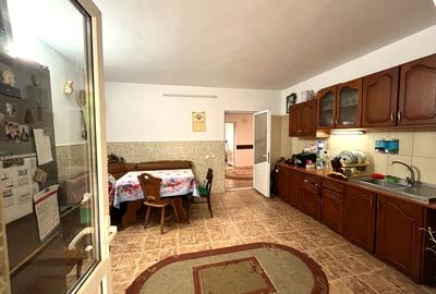 Casă cu 6 camere cu Teren 300 Mp în Central - 6