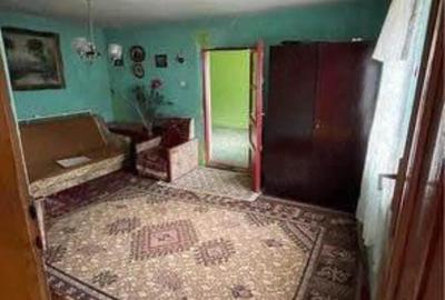 Casă cu 4 camere cu Teren 1000 Mp în Central - 2