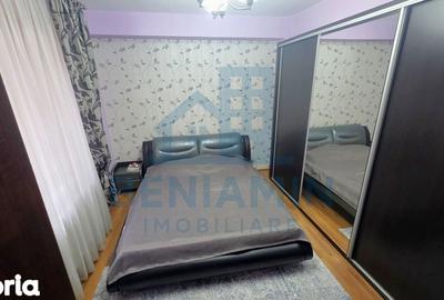 Casă cu 6 camere cu Teren 450 Mp în George Enescu - 1