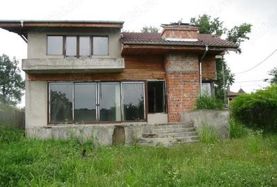 Casă cu 6 camere cu Teren 1700 Mp în 1 Decembrie - 6