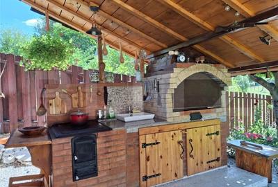 Vila exclusivista, zona Plopii fara Sot, garaj crama finisare si utilare de top - 16