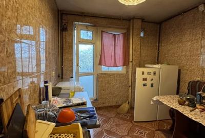 Apartament cu 3 camere semidecomandat în Sud - 2