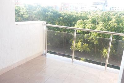 Apartament cu 3 camere decomandat în Drumul Taberei - 3