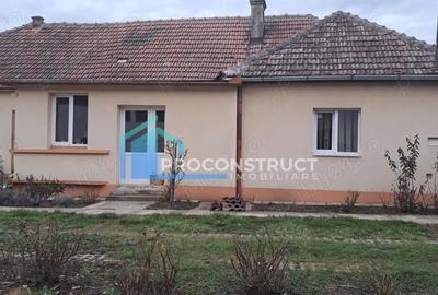 Casă individuală cu 5 camere cu Canalizare în Giarmata