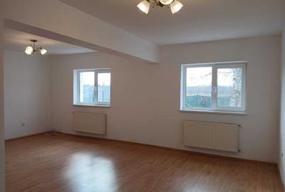 Casă cu 4 camere în Central - 5