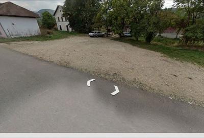 Teren de 4500 mp, în Iablanița - 4