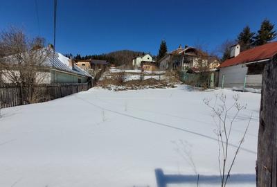 Teren Construcții intravilan de 700 mp, în Azuga