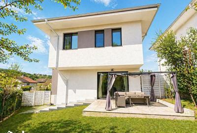 Casă cu 4 camere cu Teren 330 Mp în Podu Roș - 14