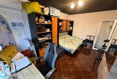 Garsonieră semidecomandată în Olimpia-Stadion - 1