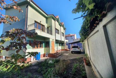 Victoria - Intre strada Poporului - Bulevardul Lapusneanu! Vila P+1+M - 1