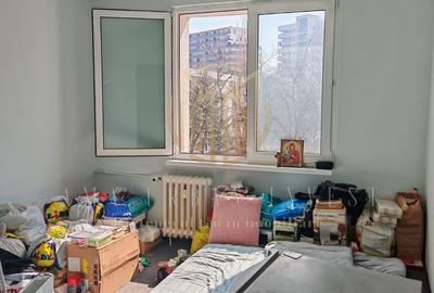 Apartament cu 3 camere decomandat în Titan - 2