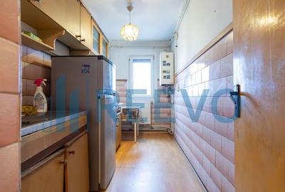 Apartament cu 3 camere semidecomandat, mobilat în Narcisa - 18