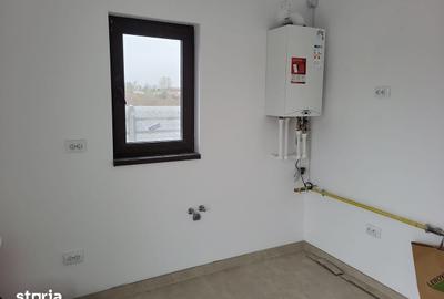 Casă cu 3 camere cu Teren 450 Mp în Central - 2