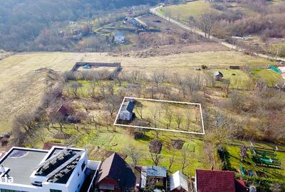 Teren de 500 mp, în Vulcan - 2