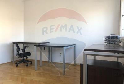 Apartament cu 4 camere nemobilat in P-ta Victoriei langa Orange - 14