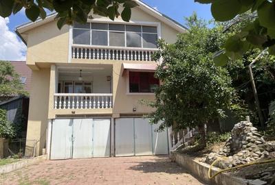 Vila S+P+E, 6 camere, 2 garaje, T=556 mp, zona orasul de jos - 2