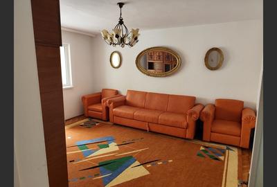 Vand apartament cu 4 cam decomandate ,et 2,zona George Enescu