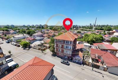 Apartament cu 3 camere decomandat, mobilat în Far