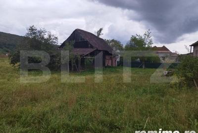 Casă cu 2 camere cu Teren 2527 Mp în Central