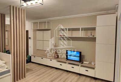 Garsonieră decomandată, mobilată în Central