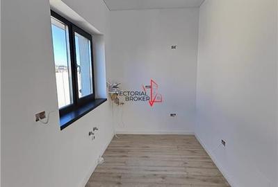 Duplex cu 4 camere cu Canalizare în Prelungirea Ghencea - 10