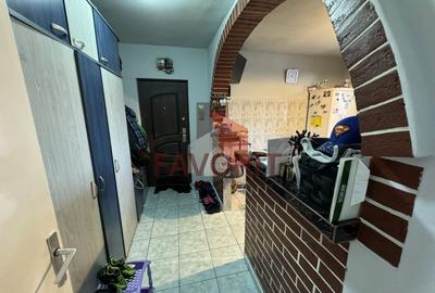 Etaj intermediar. Pozitie excelenta. Boxa in CF - 4