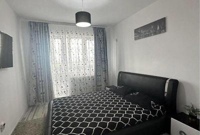 Apartament cu 3 camere decomandat în Periferie - 1