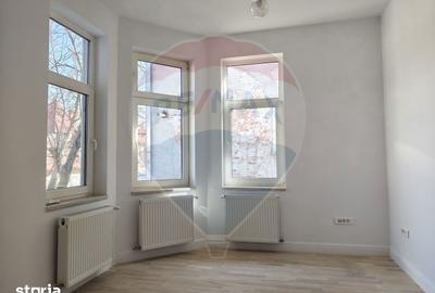 Casă cu 5 camere cu Teren 180 Mp în Victoriei - 10