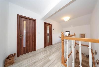 Vila cocheta, facilitati valoroase, strada asfaltata, intimitate: Tur LIVE! Vila cocheta, facilitati valoroase, strada asfaltata, intimitate: Tur LIVE! - 30