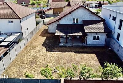 Casă cu 4 camere cu Teren 630 Mp în Livada - 15